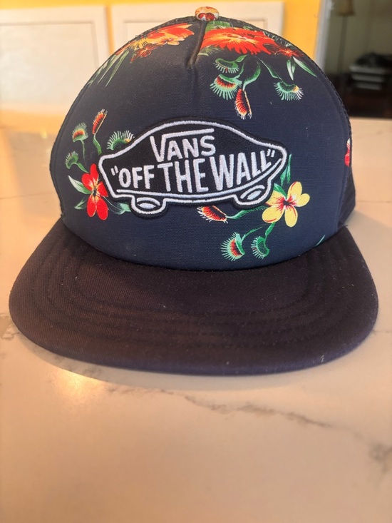 Vans Other - Vans Hat Off the Wall black floral classic patch trucker hat